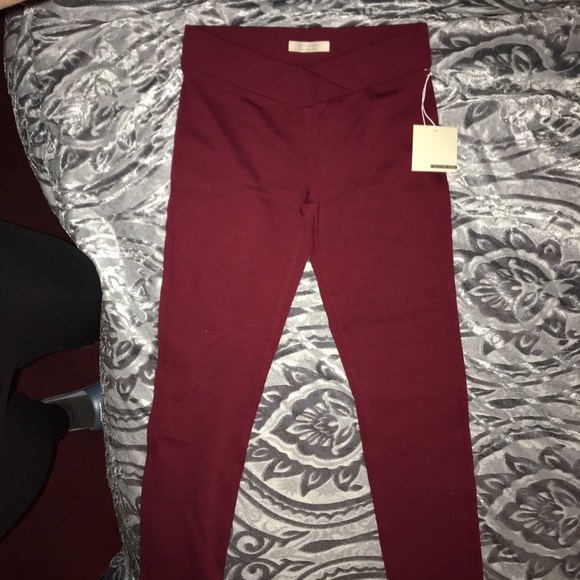 Sexy/ Comfortable Burgundy pants ❤️ - Picture 3 of 3